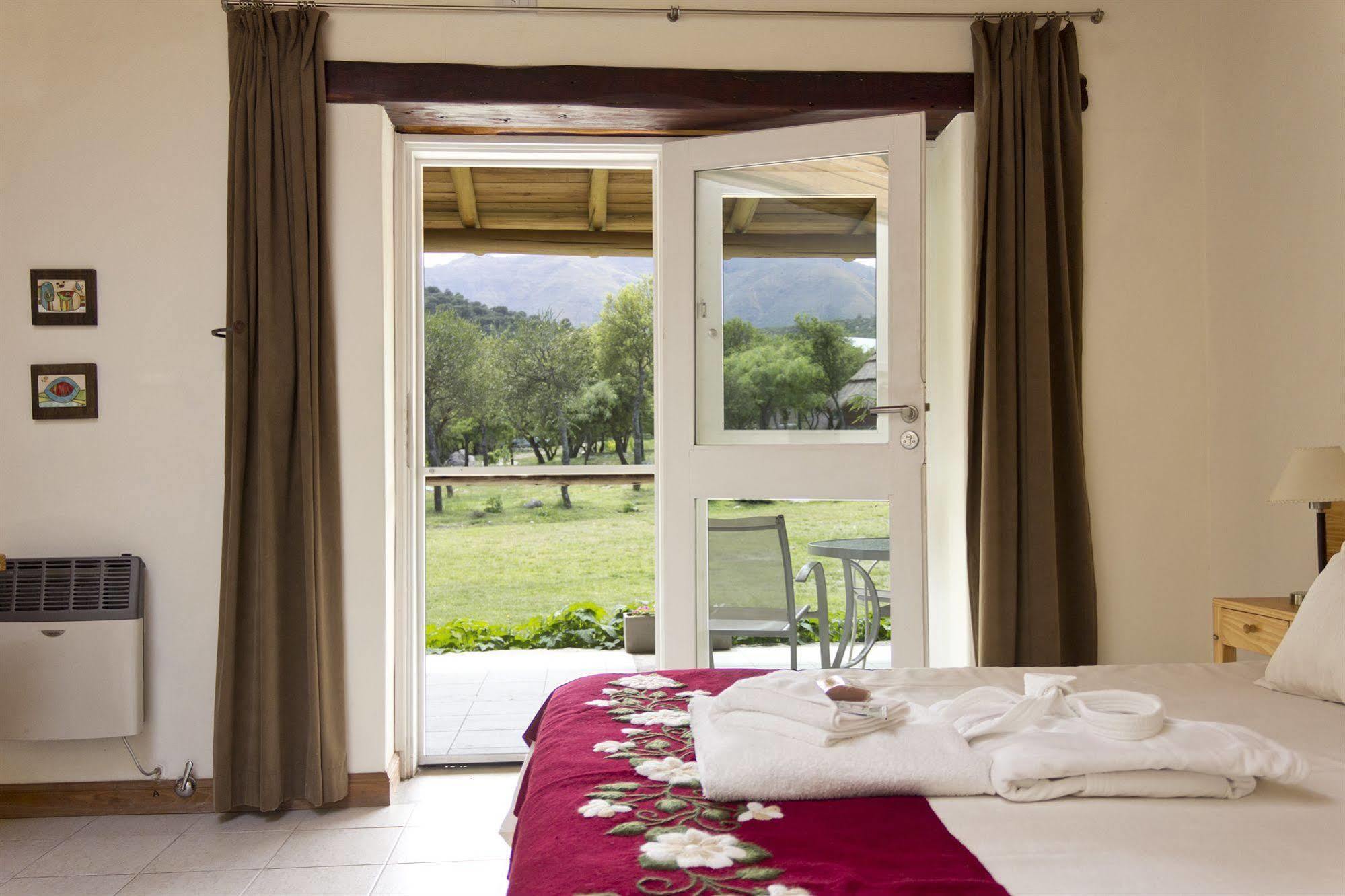 Las Dalias Villa Las Rosas Luaran gambar